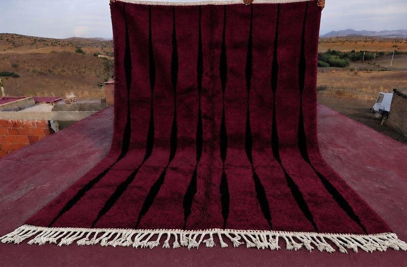 Tapis Berbère Fait Main 250 × 150 cm – Décoration Authentique du Maroc IZRI