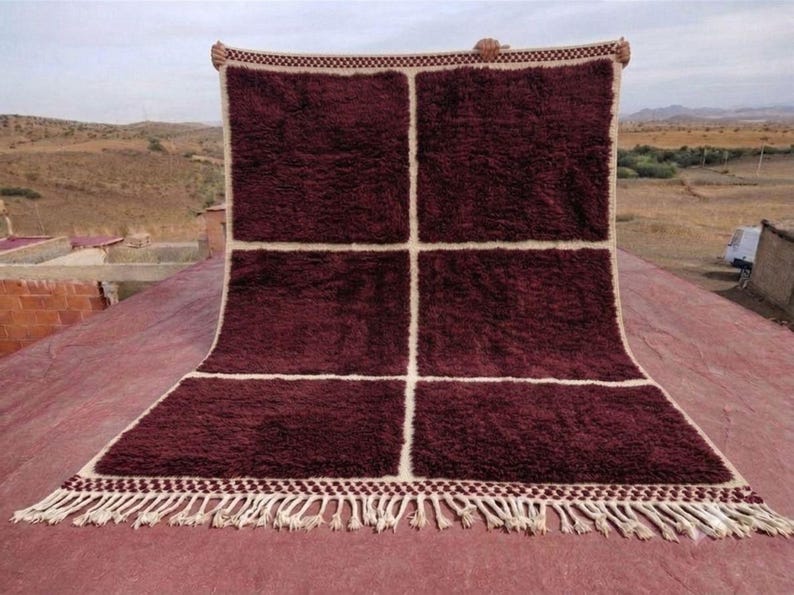 Tapis Marocain Artisanal 250 × 150 cm – Laine Tissée à la Main – Style Traditionnel IZRI