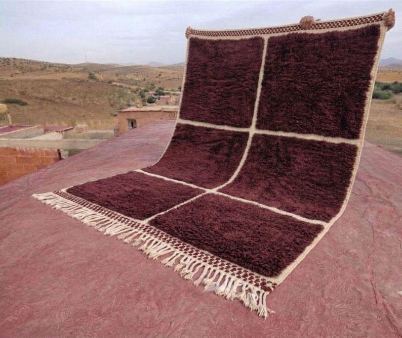 Tapis Marocain Artisanal 250 × 150 cm – Laine Tissée à la Main – Style Traditionnel IZRI